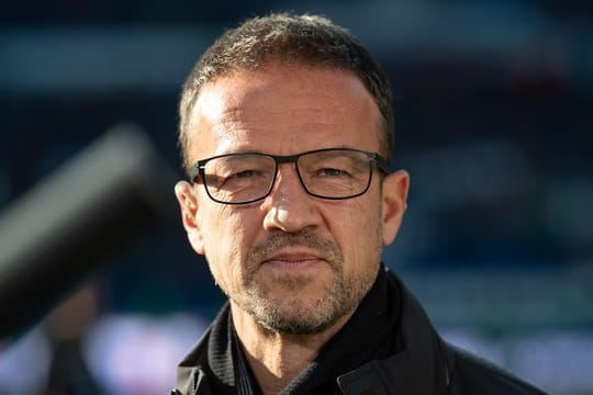 Frankfurts Sportvorstand Fredi Bobic kritisierte die Alkohol-Eskapade von Neuzugang Martin Hinteregger.