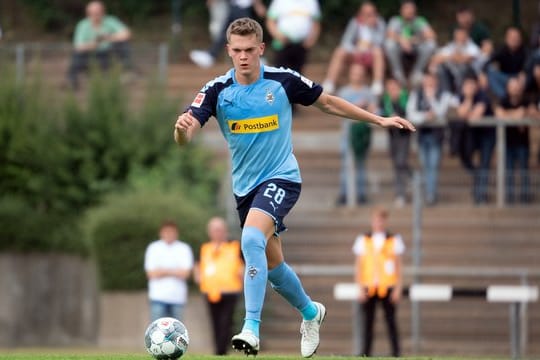 Europäische Topclubs sollen an Matthias Ginter interessiert sein - Eberl dementiert.
