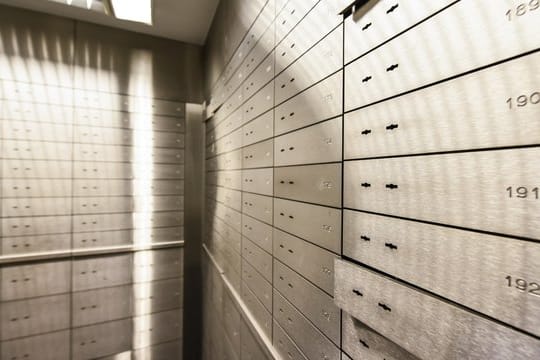 Der Inhalt von Bankschließfächern sollte versichert sein. Der Inhalt von Bankschließfächern sollte versichert sein.
