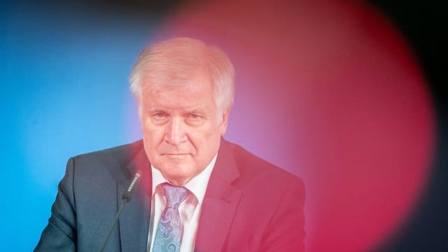 Bundesinnenminister Horst Seehofer: "Werde alles in die Wege leiten, um intelligente Kontrollen an der Grenze vorzunehmen.