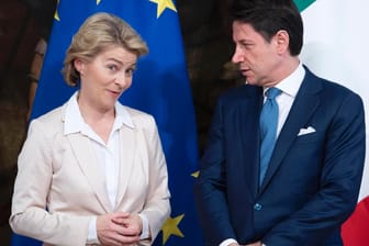 Die baldige EU-Kommissionschefin Ursula von der Leyen und Italiens Präsident Giuseppe Conte.