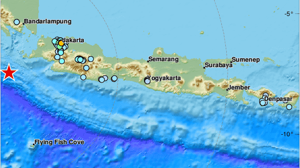 Erdbeben vor Indonesien: Der rote Stern zeigt die Lage des Epizentrums südwestlich der Insel Java.