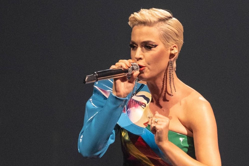 Katy Perry: Die Sängerin muss eine Strafe zahlen.