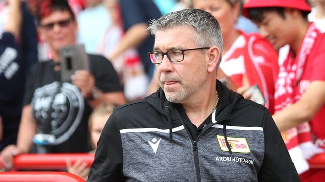 Trainer Urs Fischer musste sich mit Union beim Test gegen den spanischen Erstligisten Celta Vigo mit 0:3 geschlagen geben. Trainer Urs Fischer musste sich mit Union beim Test gegen den spanischen Erstligisten Celta Vigo mit 0:3 geschlagen geben.