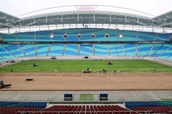 Der im Herbst 2018 in der Red Bull Arena verlegte Rasen ist nicht mehr zu retten und muss ausgetauscht werden.