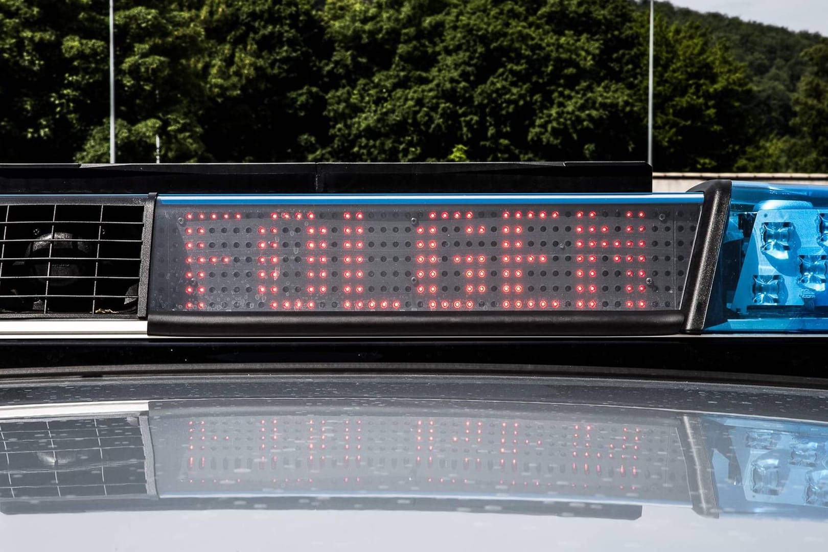 Polizeikontrolle: Ein flüchtiger Autofahrer ist kurzerhand in die Mosel gesprungen. (Symbolbild)