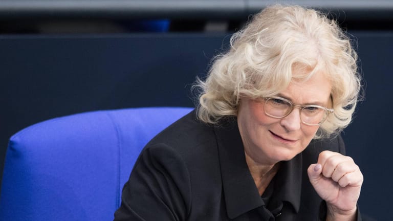 Übt Kritik an Clemens Tönnies: Bundesjustizministerin Christine Lambrecht.