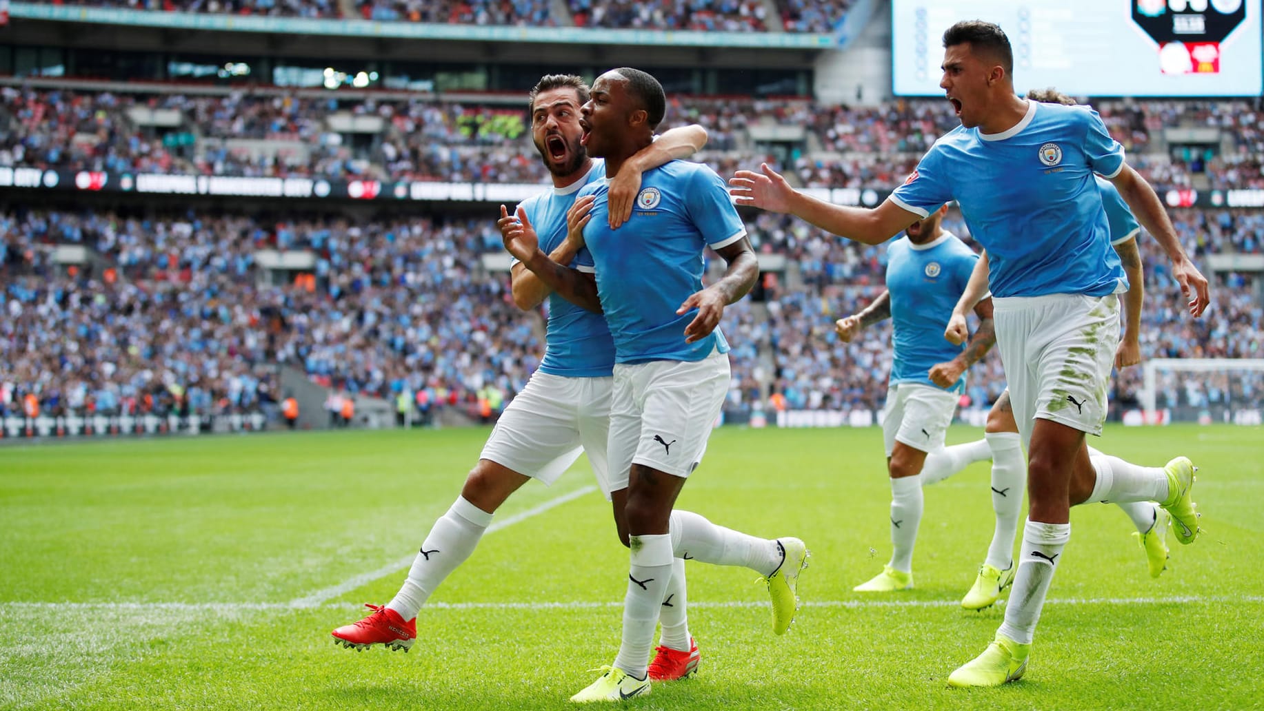 City holte sich nach der Meisterschaft und dem FA-Cup auch den Community Shield. City holte sich nach der Meisterschaft und dem FA-Cup auch den Community Shield.