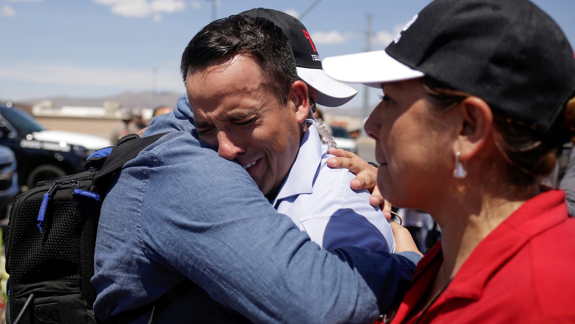 Unfassbare Gewalttat: Ein TV-Reporter bricht in El Paso in Tränen aus.