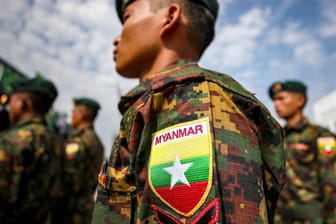 Soldat aus Myanmar: Das Militär des Landes kontrolliert viele Unternehmen und Teile der Politik im Land – die UN fordert Sanktionen.