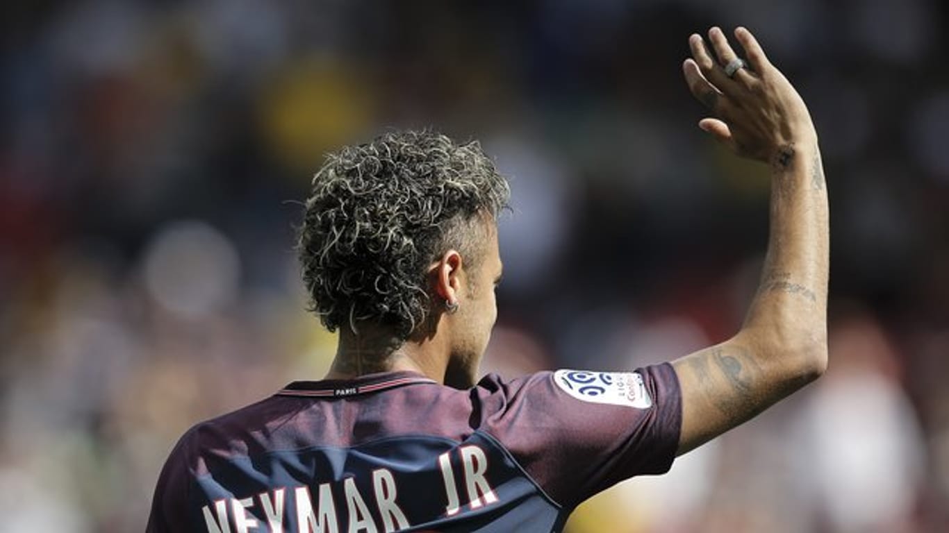 Trägt noch das PSG-Trikot: Superstar Neymar.