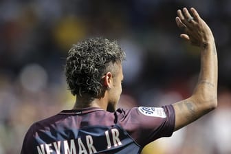 Trägt noch das PSG-Trikot: Superstar Neymar.