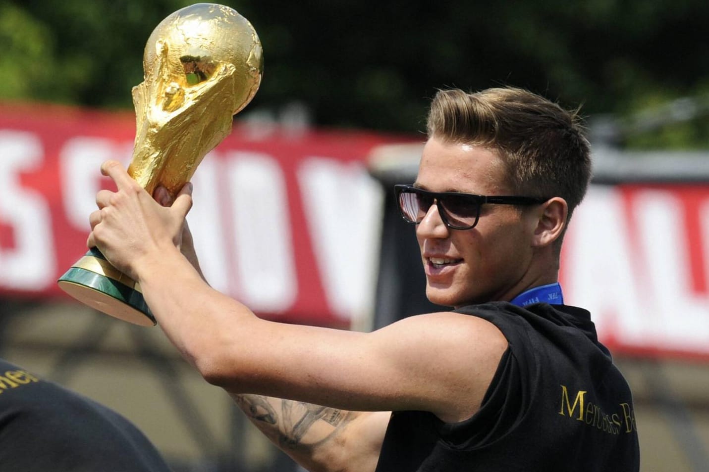 Mit dem Gewinn der WM 2014 in Brasilien feierte Erik Durm den größten Erfolg seiner Karriere.