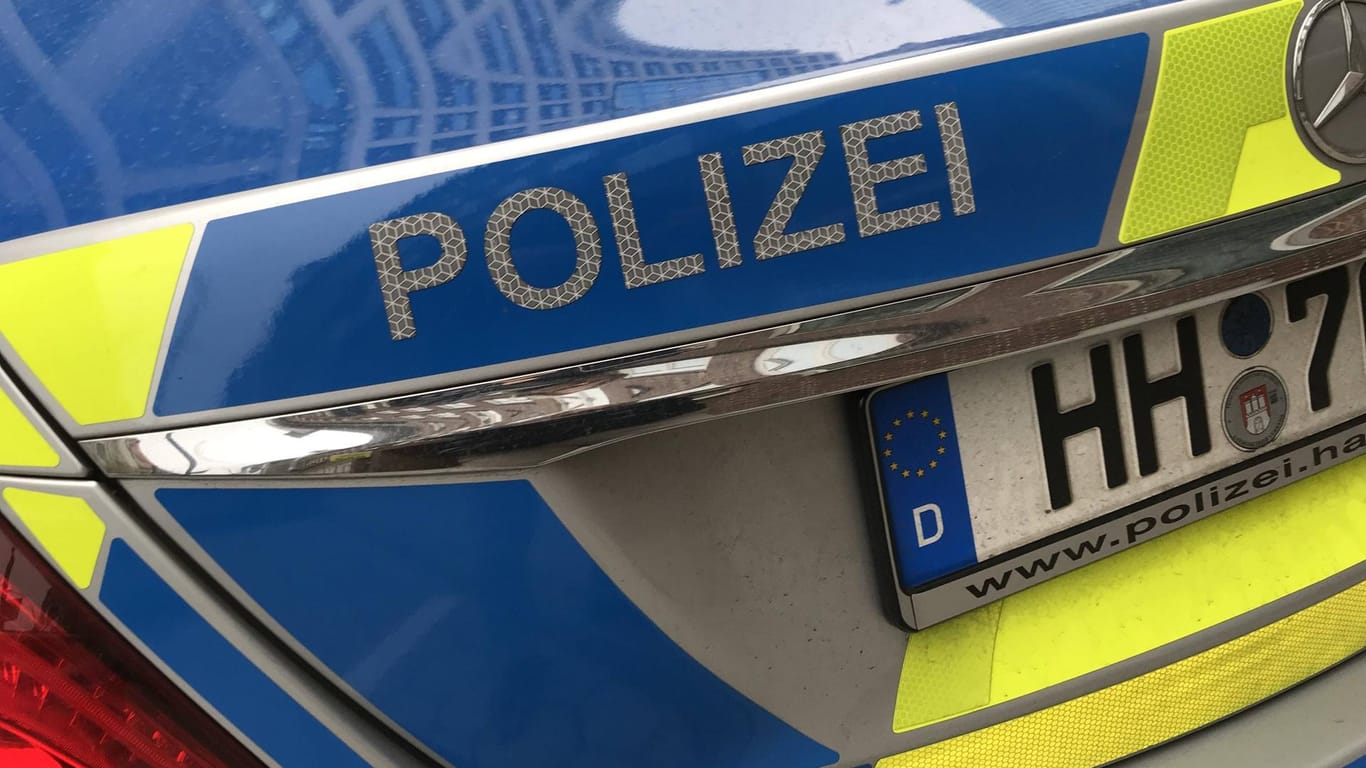 Hamburger Polizei: Die Beamten fahnden nach einem Mann der eine Joggerin angegriffen hat. (Symbolbild)