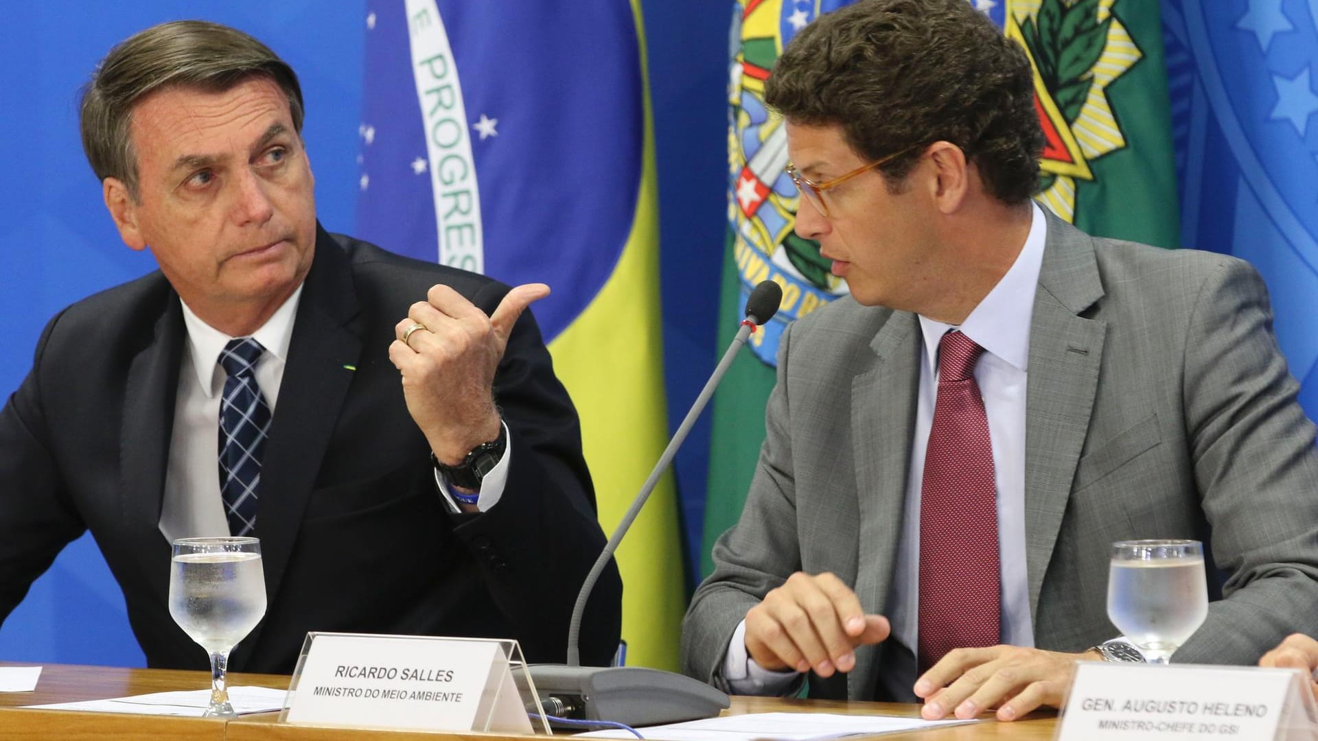 Brasiliens Präsident Bolsonaro mit Umweltminister Ricardo Salles.