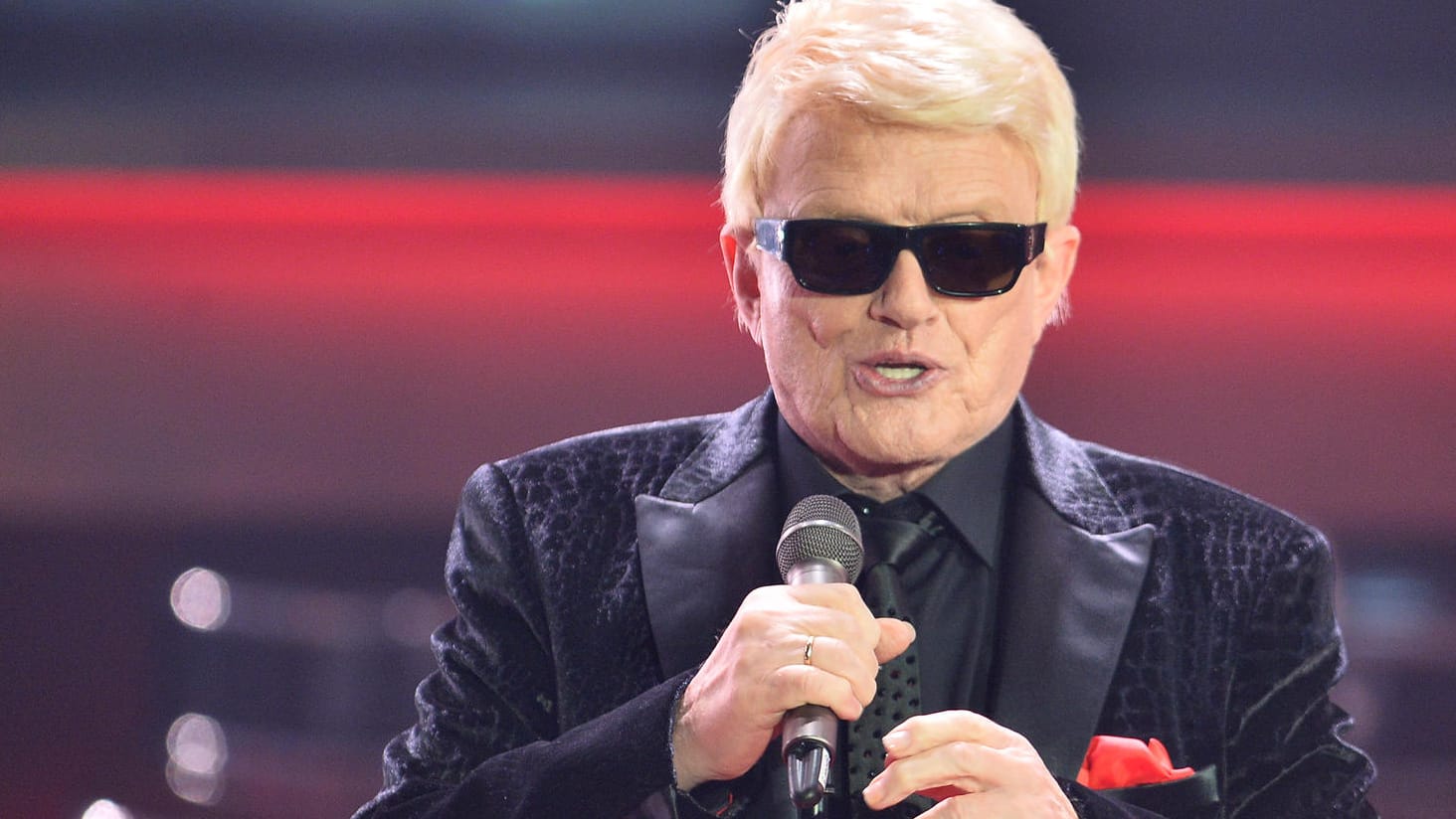 Heino: Den Volksmusikstar zieht es nun doch zurück auf die Bühne.