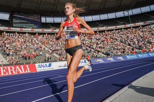 Konstanze Klosterhalfen stellte in Berlin einen neuen deutschen Rekord über die 5000 Meter auf.