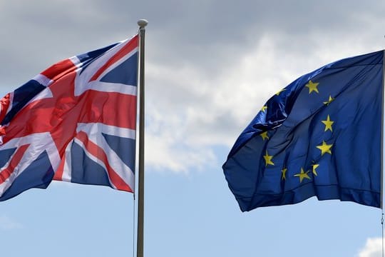 Noch hofft die Regierung in London auf einen geregelten Brexit zum 31.