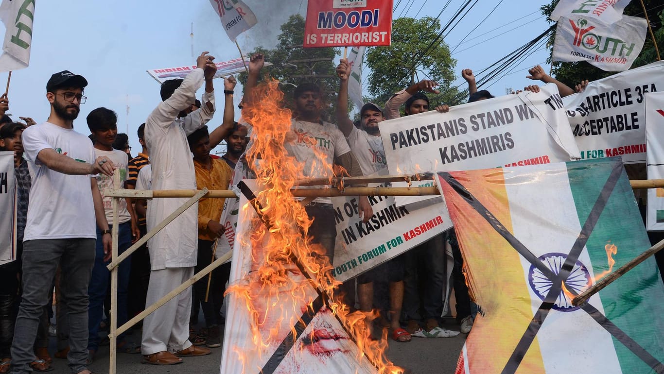 Anti-indischer Protest im pakistanischen Lahore: Die beiden Atommächte haben schon zwei Kriege um Kaschmir geführt.