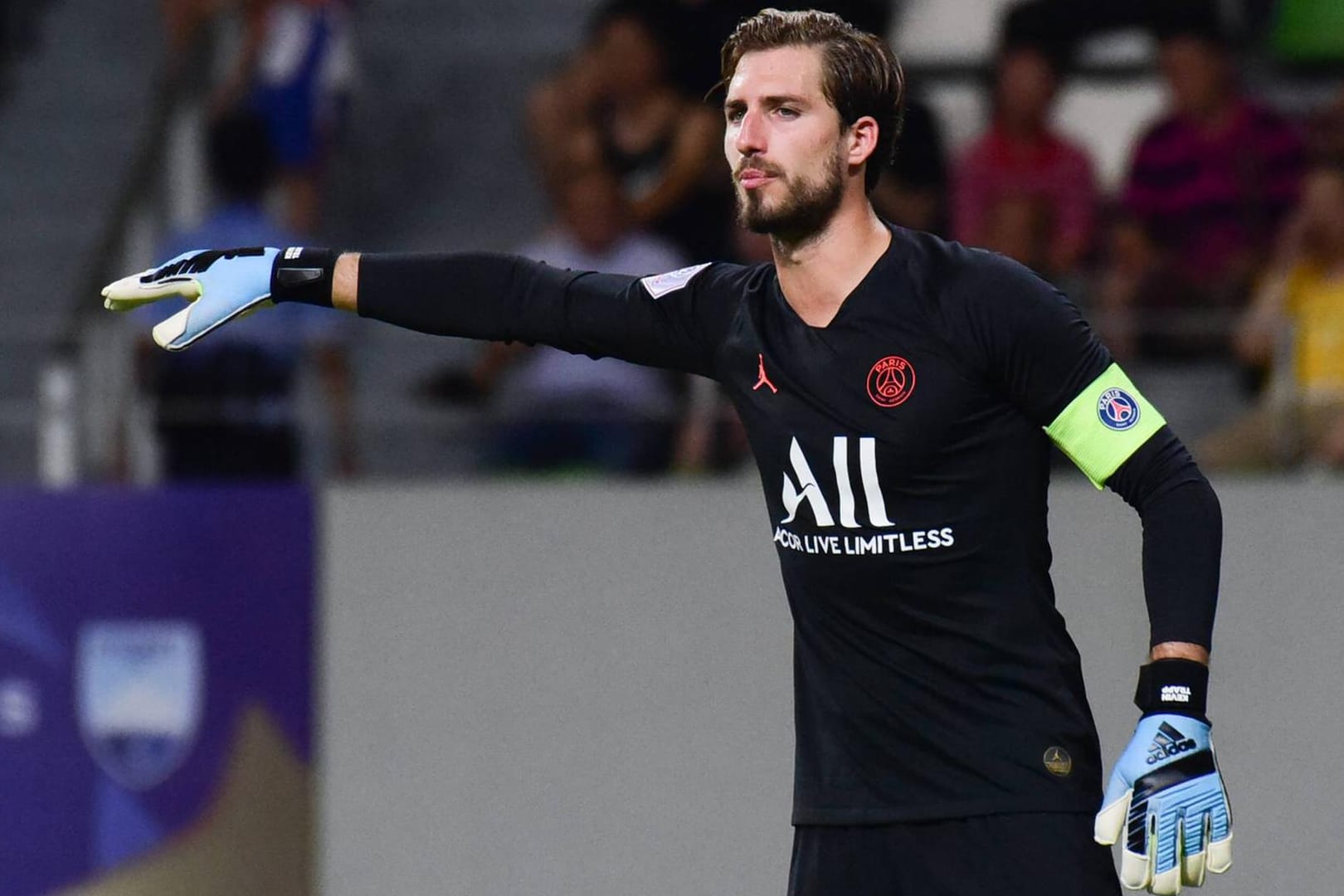 Blick nach Frankfurt? Kevin Trapp könnte nicht mehr lange das PSG-Trikot tragen.