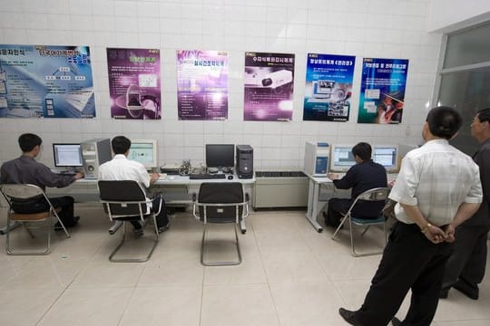 Eine PC-Schulung in Pjöngjang: UN-Experten zufolge haben nordkoreanische Hacker im Internet Geldwerte in Milliardenhöhe gestohlen.