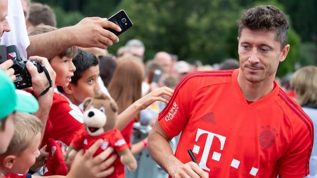 Robert Lewandowski fordert weiter Verstärkung für den FC Bayern München.