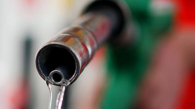 Gewicht, Widerstand und hohe Drehzahlen: Das sind die Hauptgründe für übermäßigen Spritverbrauch. Gewicht, Widerstand und hohe Drehzahlen: Das sind die Hauptgründe für übermäßigen Spritverbrauch.