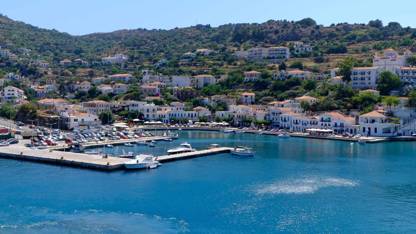 Blick auf die griechische Insel Ikaria.