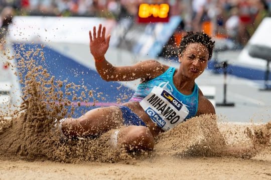 Weitspringerin Malaika Mihambo gehört nach ihrer Weltjahresbestleistung von 7,16 Metern zu den WM-Favoriten.