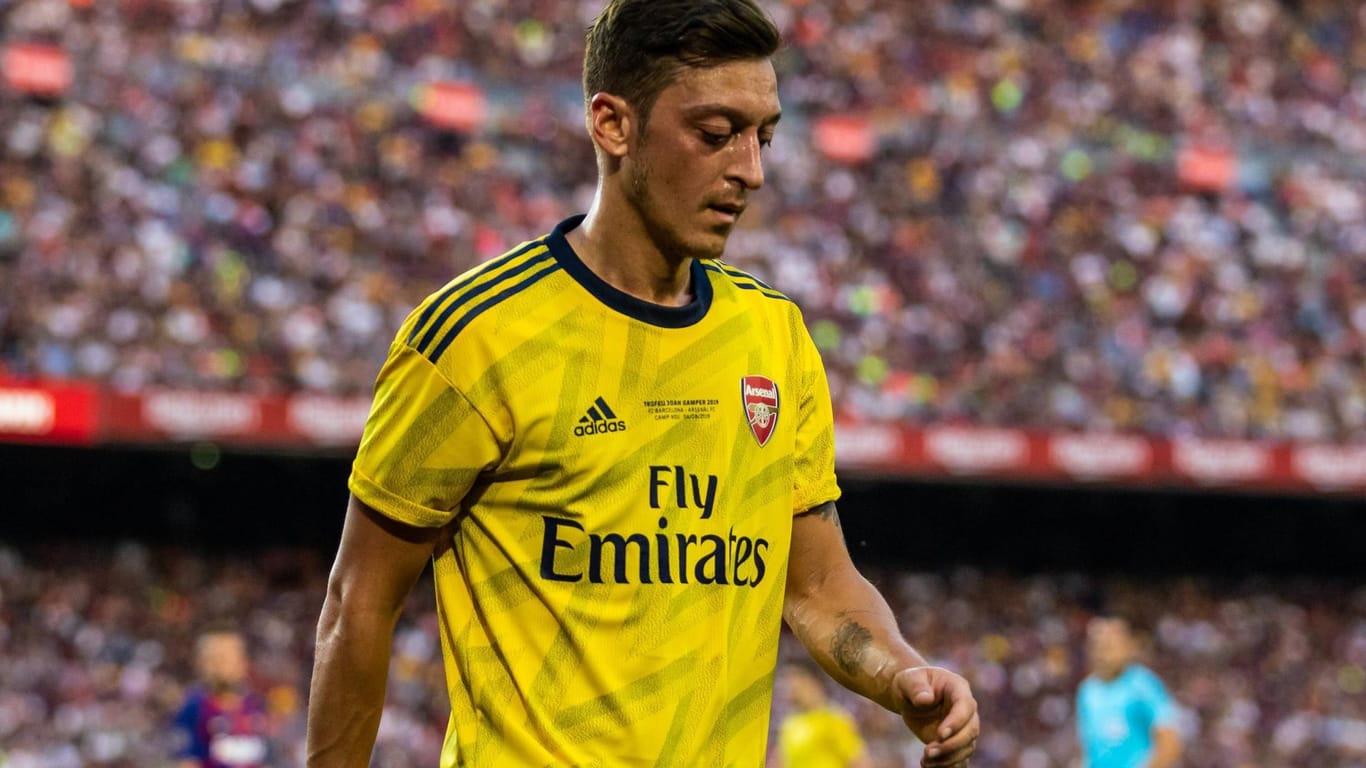 Trägt seit 2013 das Arsenal-Trikot: Mesut Özil.