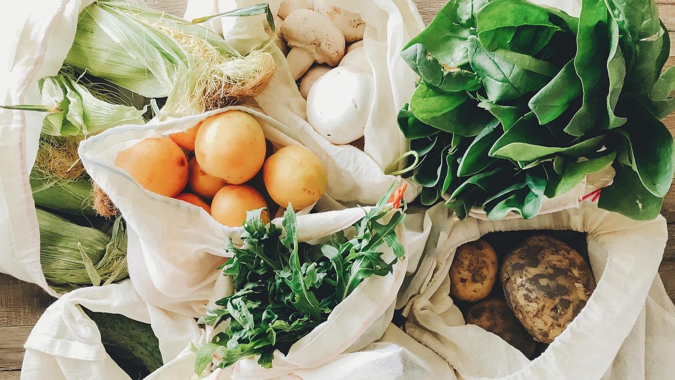 Frisches Gemüse: Die Produktion von Lebensmitteln verbraucht wertvolle Ressourcen.