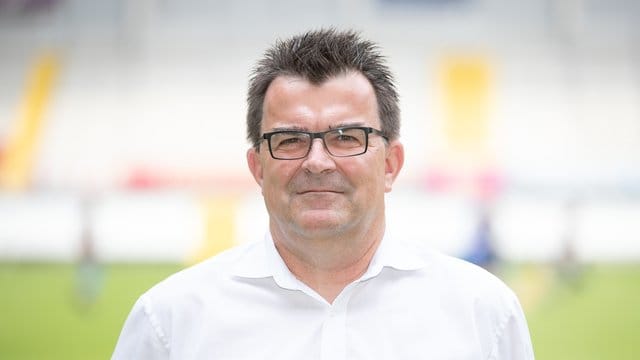 Such den Dialog mit den SC-Fans: Paderborn-Geschäftsführer Martin Hornberger. Such den Dialog mit den SC-Fans: Paderborn-Geschäftsführer Martin Hornberger.