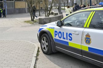 Fahrzeug der schwedischen Polizei: In Südschweden kam es vor einem Rathaus zu einer Detonation. Erst am Vortag gab es eine Explosion im nahe gelegenen Kopenhagen.