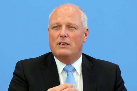 Laut dem Bundesdatenschutzbeauftragten Ulrich Kelber ist die kommerzielle Nutzung von Daten aus selbstfahrenden Autos stark begrenzt.