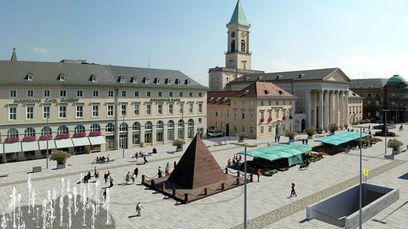 Die Marktplatz-Visualisierung: So soll der Karlsruher Marktplatz zukünftig aussehen.