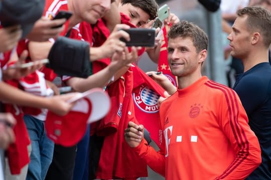Gefragter Mann im Bayern-Trainingslager.
