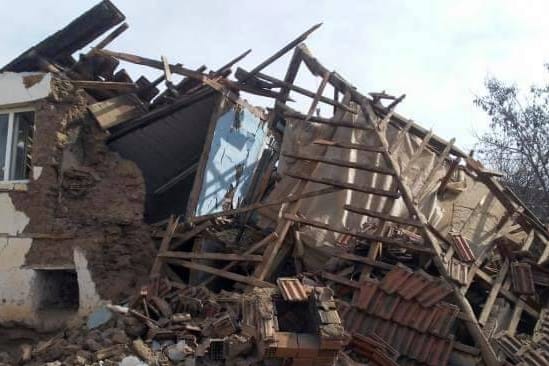 Ein Haus nach einem Erdbeben in Denizli: Die Provinz war in den vergangenen Monaten mehrfach betroffen. (Archivbild)