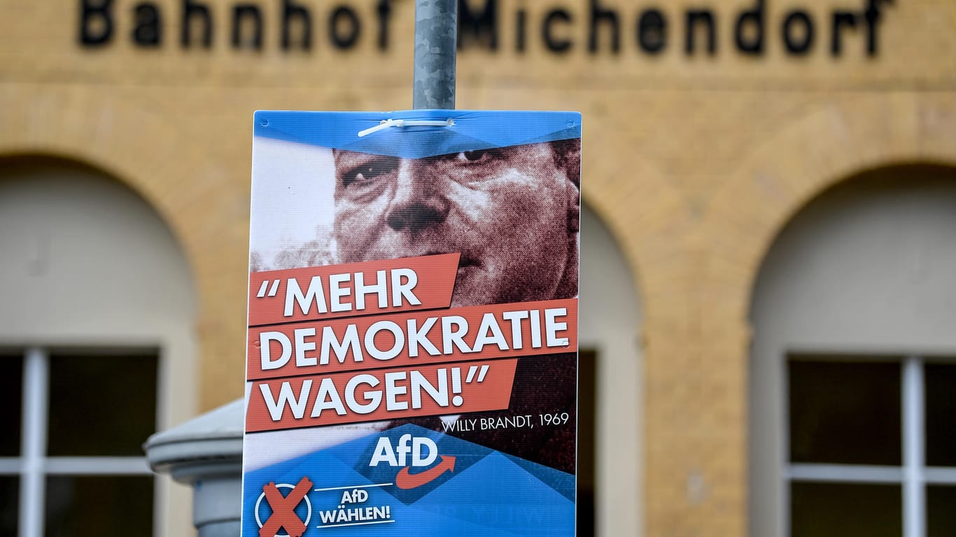 Wahlkampf in Brandenburg: AfD wirbt mit Willy Brandt.