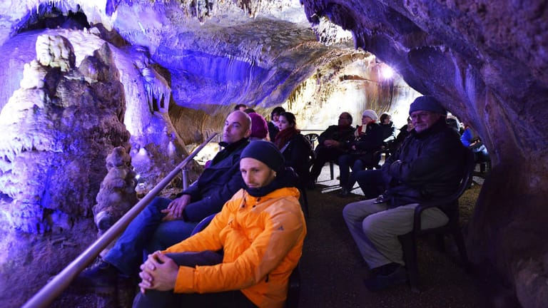 Dechenhöhle in Iserlohn: An diesem ungewöhnlichen Ort fand ein Obertonkonzert statt.