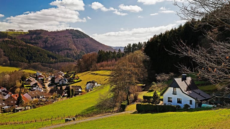Siedlung im Lennegebirge: Das Naturschutzgebiet "Klippkes" liegt bei Nachrodt-Wiblingwerde.