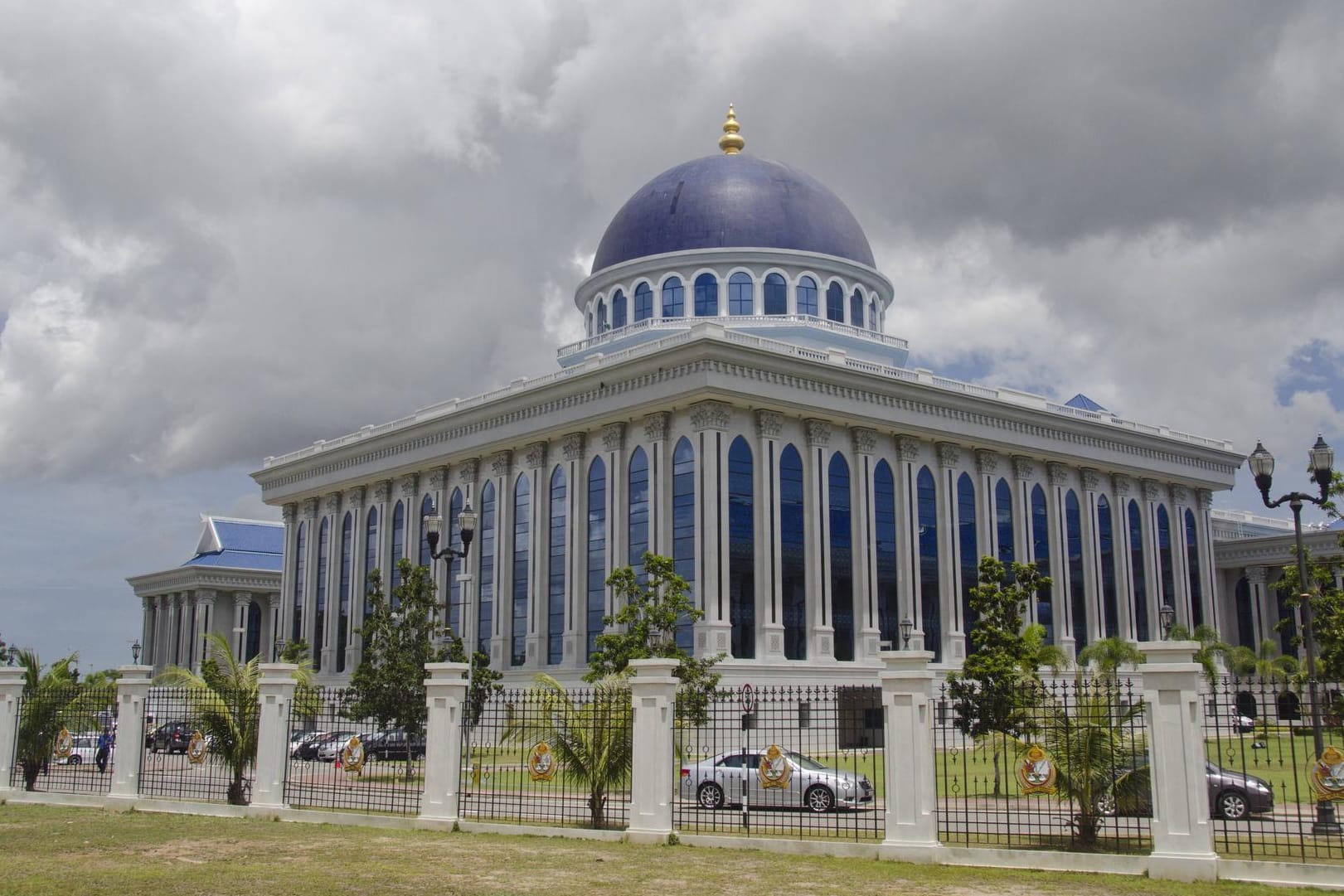 Versammlungsgebäude in Brunei auf Borneo: Die Insel soll Jakarta als Hauptstadt Indonesiens ablösen.