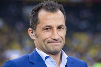 Bayern-Sportdirektor Hasan Salihamidzic will auf dem Transfermarkt Ruhe bewahren.
