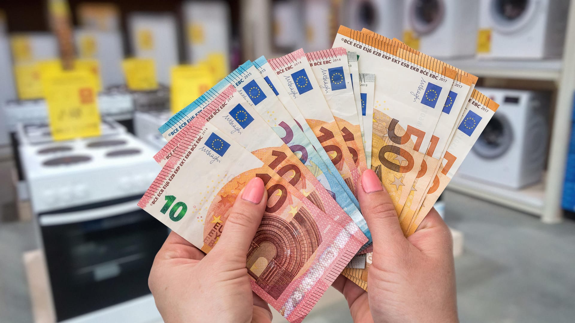 Banknoten: Vielen Deutschen fehlt das Wissen für einen optimalen Umgang mit ihrem Geld.