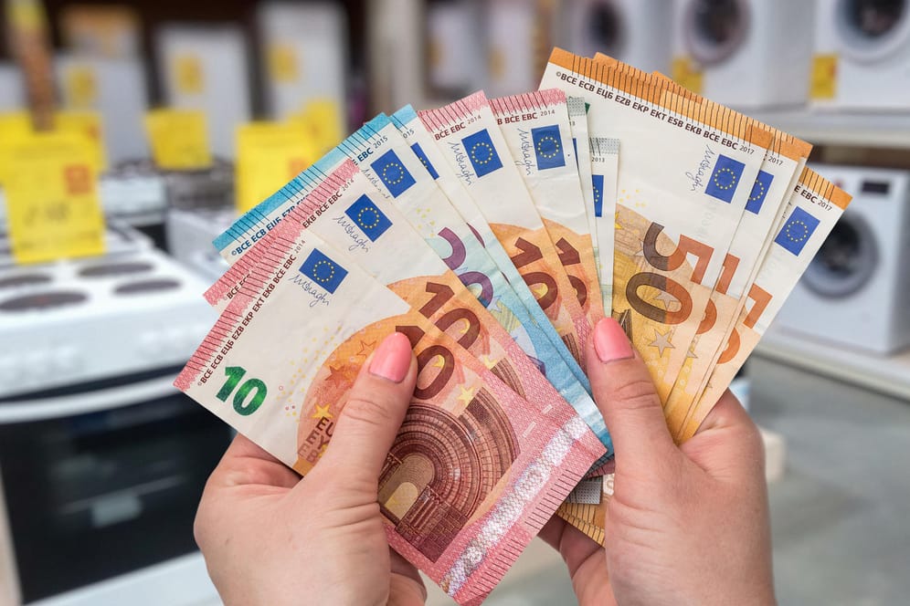 Banknoten: Vielen Deutschen fehlt das Wissen für einen optimalen Umgang mit ihrem Geld.