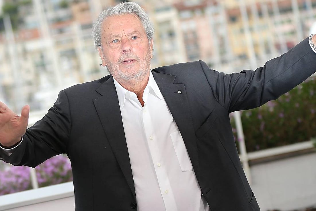 Alain Delon: Der französische Schauspieler lag zuletzt mehrere Wochen auf der Intensivstation.