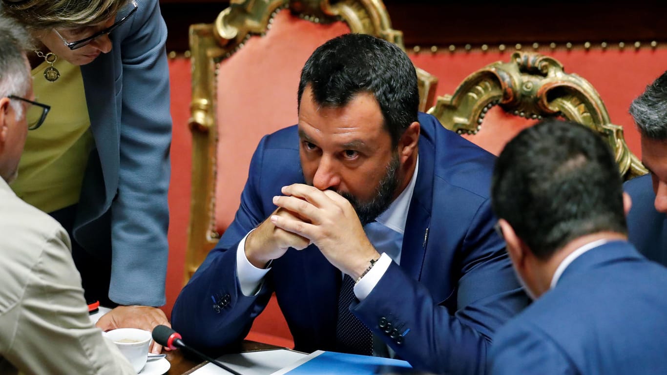 Italiens Innenminister und Chef der rechten Lega, Matteo Salvini: Er hatte ein Votum der Fünf-Sterne-Bewegung im Senat gegen ein von der Lega unterstütztes Bahnprojekt zum Anlass genommen, die Koalition für arbeitsunfähig zu erklären.