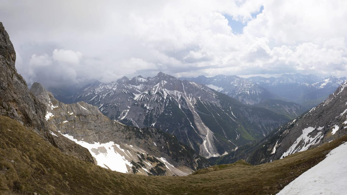 Blick über das Karwendelgebirge