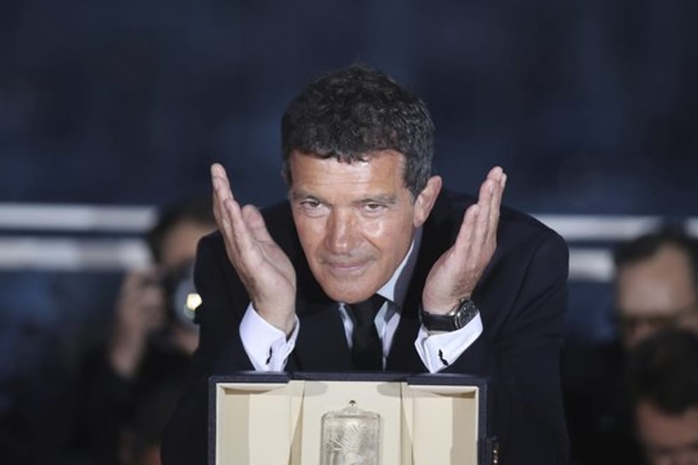 Antonio Banderas ist in Cannes als bester Schauspieler ausgezeichnet worden.
