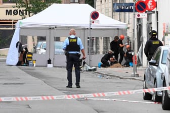 Nach der Explosion: die abgesperrte Polizeiwache im Stadtteil Nørrebro
