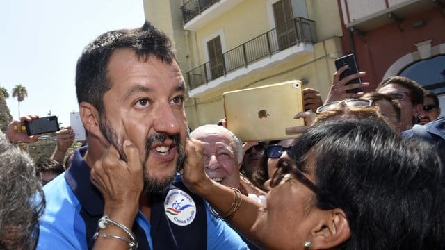 Matteo Salvini, Innenminister und Chef der rechten Lega, gilt als der eigentliche starke Mann in Rom. Matteo Salvini, Innenminister und Chef der rechten Lega, gilt als der eigentliche starke Mann in Rom.